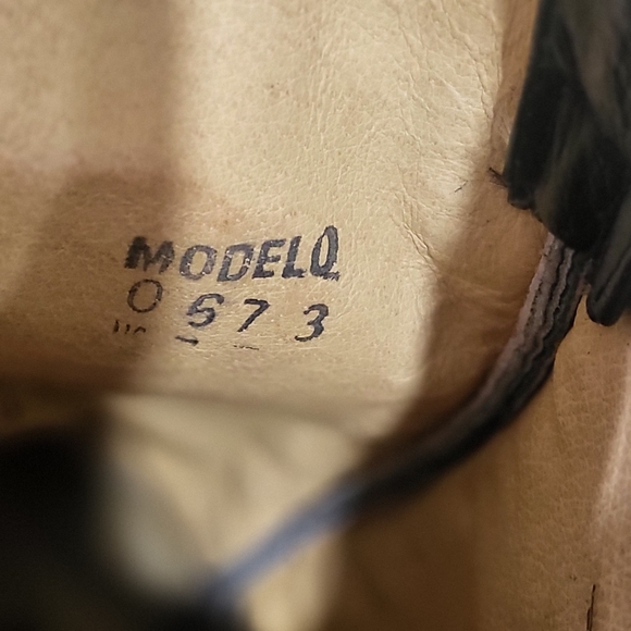 Blackstone Tan and Black Cowboy Boots - Picture 6 of 7